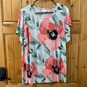 LuLaRoe Olive t-shirt size Large